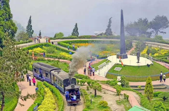 Batasia-Loop-Ghoom-station